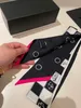 Designer Designade kvinnors halsdukar Fashionabla bokstäver Replika handväskor slipsar hår insvept i 100% silkematerial