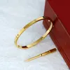 20 Bangle 4mm Bracelet de créateur mince Bracelet en acier titane Luxe hommes et femmes 18K or rose mode populaire ne se décolore pas accessoires en acier inoxydable