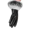 Winter schwarze Schaffell Fäustlinge Lederhandschuhe für Frauen Kaninchenfell Handgelenk Top Schaffell Handschuhe schwarz warme weibliche Fahrhandschuhe 2017634495