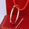 Avec boîte carti Dames amour anneaux Pendentif Colliers Vis Bracelet Van Partie De Mariage Couple Cadeau Amour Bracelet De Mode De Luxe Cleef233m