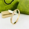 Gold Bangle Fashion Classic Armband Diamond Letter Rostfritt stål 18K Guldpläterade damer Alla hjärtans dag Mors dagens engagemangsarmband Lyxvaror