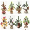 Decoraciones navideñas Mini Tree Table 8 Pequeños árboles artificiales con bayas rojas Pine Cone Greenery Centro de mesa para el hogar Offic Dho7X