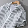 디자이너 블라우스 남자 남성용 셔츠 탑 남성 여름 남자 줄무늬 짧은팔 셔츠 트렌드 캐주얼 한 느슨한 단순한 모든 녹색면 스트라이프 패턴을위한 신선한 셔츠