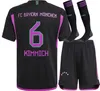 2023 2024 Davies Soccer Jerseys Club Champions 6 Sane HRFC Gnabry Muller Muller München voetbalshirt Men Kitpak met Socks Equipment Kit Munchen Musiala