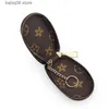 Porte-clés Lanyards Clés de voiture Sac Anneaux Brown Fleur Plaid Pu Cuir Gold Metal Keyrings Titulaire Pendentif Charms Fashion Design Pochettes Bijoux Cadeaux T230727