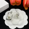 Boucles d'oreilles de créateur pour femme Boucles d'oreilles de luxe en perles Designer Femmes et dames Boucles d'oreilles Meilleur cadeau pour petite amie et femme Mariage Loewe Boucles d'oreilles Bijoux de fête