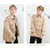 Tench Coats Big Boys Khaki Peocoat Kids Trench Coat Double Breadted Classic Button Jacket الأطفال الربيع سقوط السقوط معاطف الملابس 230726