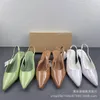 Sandalen 2023 Schuhe Lackleder Grün Peep-Heeled High Heels French Style Moulle Fashion Tie-in Stiletto