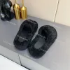 Designer SMFK Furry Slides Mulheres Chinelos Plana Slider Plataforma Casa Quente Chinelos de Inverno Pele Branca Preto Lã Sapato Confortável Pelúcia One-word Drag Sandálias