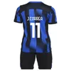 23 24 LAUTARO BARELLA Kit per bambini Maglie da calcio GOSENS J. CORREA LAUTARO ACERBI CALHANOGLU BASTONI DE VRIJ Maglie da calcio per casa 3a casa