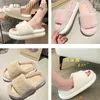 Slippers Dikke Pluizige Bont Slippers 2022 Nieuwe Vrouwen Winter Huis Warme Harige Slippers Vrouwen Slippers Thuis Slides Platte indoor Vloer Schoenen J230728