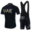 Set di maglie da ciclismo Abbigliamento da ciclismo UAE Tuta da uomo in maglia da bici da strada Uniforme Bib Mtb Abbigliamento maschile Giacca Pantaloni corti Uomo Ciclo Primavera Estate 230727