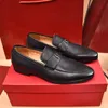 2023 Scarpe eleganti da uomo Moda Casual Designer di marca Mocassini Mocassini Traspirante Slip On Business Scarpe da guida Taglia 38-45