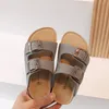 Slipper Summer Kids Beach Cork Slippers для девочек мальчики Дети на открытом воздухе. Повседневная невозмутительная квартира с слайд -обувью 230728