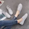 Robe chaussures CXJYWMJL véritable cuir baskets décontractées pour femmes plus taille printemps été skate dames vulcanisé petit blanc 230728