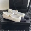 Luxury Dress Shoes Women's Designer Dress Shoes Mary Jane Flat Shoes Pointed Boat Shoes Fashion Belt Buckle Wool Dinner Wedding Bridesmaid Shoes 35-41 med låda