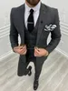 メンズスーツブレザーファッションダークグレーの格子縞3PCSメンウェディングプロムタキシードパーティーディナーとビジネスカジュアル男性ブレザーセット230728
