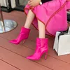 Crocodile randiga ankelstövlar 105mm tå spetsiga och smala klackar tå stiletthälta höga stövel lyxdesigners sko för kvinnor fabrikskor