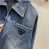 Kvinnor denimjackor Slim Style Down Parkas för Lady With Letter Zippers Letterman Jacket Button Budge Spring Autumn Coat Jeans Fashion Brand Womens Mens Jacket