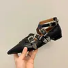 Jurk Schoenen Ochanmeb Punk Multi Metalen Gesp Platte Schoenen Vrouwen Echt Echt Leer Cross-Band Puntschoen Flats Dames Casual Schoenen Comfort