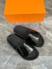 Роскошные оранс скользит дизайнерские сандалии с коробками женских летних пляжных тапоч