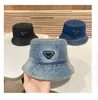 Chapeau de denim de concepteur 2023 Haute qualité Mode Hommes Femmes Cowboy Chapeau haut de gamme personnalisé lavé poids lourd tissu denim chapeau de seau P Nouveaux chapeaux d'été exquis