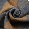 Halsdukar den senaste modedesignen Casual Scarf Winter Men's Cashmere Scarf Luxury Brand Högkvalitativ varm halsringningsmönster Men halsduk 230728