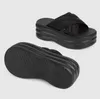 Lato 2023 marka sandałów damskich buty damskie platforma slajdów płaskie lady klapki klapki wyściełane nylonowe gumowe podeszwa śródbłonka na kapciach