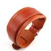 Bangle Xeongkvi Europe America Double Pu Leather Leather Bracelet Personal Metal Fashion Associors Hand Catenary