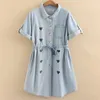 Plus la taille Robes Taille Femmes Denim Courbe Vêtements Mince Amour Jean Cordon Taille Simple Boutonnage Patte OnePiece Été 2023 230727