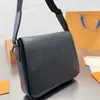 Designer-Tasche Herren Messenger Bags Umhängetasche Aktentasche Mode grau schwarz Handtasche für Männer und Frauen Leder Geldbörse Geldbörsen Tote Geldbörse floral Reisetasche Kamerataschen