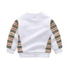 Hoodies tröjor baby flickor pojkar tröja flicka pojke hösten vår tröja småbarn randkläder barn tecknad björn kostym tee topps skjortor 230728