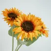 Fleurs décoratives 2Pc Hydratant Tournesol Artificiel Real Touch Réaliste Faux Flowres Décoration De La Maison Partie De Mariage Arrangement De Fleurs