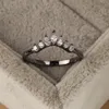 2023 offre spéciale S925 bague en diamant émeraude en argent sterling simple bague plaquée or noir pour femme en Europe et en Amérique