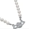 Sterling Sier Pearl Saturn Women Naszyjnik Designer Jewlry Akcesorium Mini Bas Relief Choker White Crystals 16 -calowy Łańcuch Wielkiego Władza VVS Słynny Jelwelry 2024