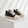 Sko, ny enkel och mångsidig godisfärg små vita skor personlig mörk serie tjocka spets mode skor par brädskor