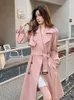 Damskie okopy płaszcze jesienne podwójnie piersi płaszcz elegancki różowy koreański streetwear długi wiatrówki panie z noszenie z paskiem