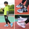 Barn springskor pojkar flickor mid topp sneakers bekväma sporttränare för barn rosa blå svart storlek 29-39