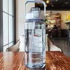 Vattenflaskor flaska för sport 2 liter Direkt drickande och halmtyp Dubbel syfte med tidsnivå Portable