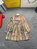 23SS Mädchenkleid Kinder Designerkleidung Mädchenkleider Kariertes Hemdkleid mit Revers Hochwertige Kinderkleidung