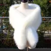 Women's Fur Faux Fur Walk Beside You Ivory Faux Fur Jassen voor Vrouwen Wedding Wrap Shawl Bridal Bride Bolero Party Stola Cape Accessoire Bolero Stock 230728