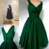 Vestido de Festa Coquetel Verde Esmeralda Anos 1950 Comprimento Chá Vintage Plus Size Chiffon Elegante Alças Ruched Decote em V Real Po Curto Prom G240i