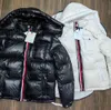 Män ner Monclears Jacket Womens Winter Topps White Downs Coat Tricolor Striped Webbing Goose-Down Warm Windbreaks Designer Kläder Puffer Jackor