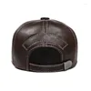 Ball Caps Man Echt Leer Brief Bedrukte Baseball Cap Heren Koeienhuid Two Tone Outdoor Vrije Tijd Warm Met Tab Oor Bescherm Gorra