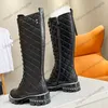 Womens Knee Boots Designer Calfskin Classic Hardware Matelasse Lace-Up Knight Rainboots Motorcycle Fashion Snow Boot Retro Black With Zippers 23ss F/W Casual Shoe