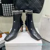 femmes designer bottes à talons hauts tête carrée cuir sexy perle supérieure chaîne de forage bottes talons aiguilles doublure en mouton cheville botte basse