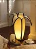 Lampade da tavolo Bauhaus Modern Creative Banana Lamp Personalità Soggiorno Camera da letto Divano accanto al dormitorio modello Atmosphere