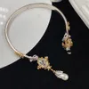 Bracciale da donna con teschio, ciondolo a forma di teschio con strass a forma di corona, bracciale a metà apertura, braccialetto di tendenza barocca retrò Darkness Ghost, pezzi di moda da avere alla moda per ragazze