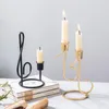 Świecane uchwyty w stylu europejskim lekki luksus kutego żelaza świecznika domowe stół do salonu dekoracje romantyczne pachnące Boże Narodzenie