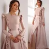 Blush Roze Moslim A-lijn Avondjurken Jewel Hals Lange Mouwen Kralen Formele Gown Floor Lengte Satijn Abric Dubai Evening Gowns274D